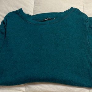 Long sleeved knit top